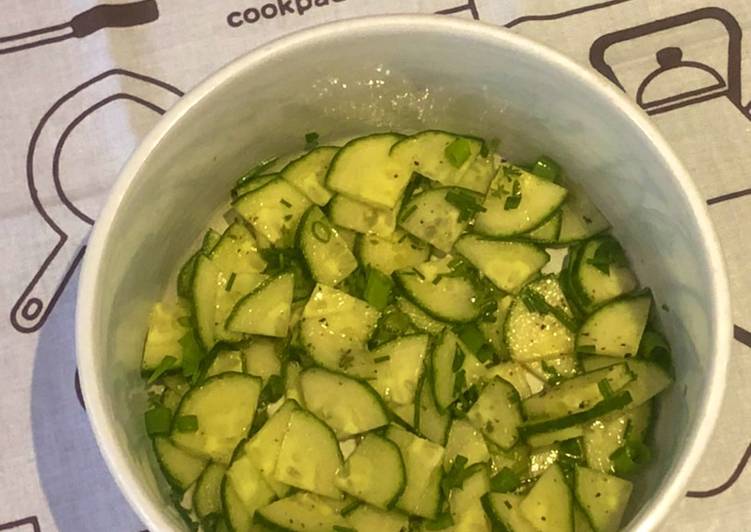 How to Prepare Perfect Quick Cucumber Salad