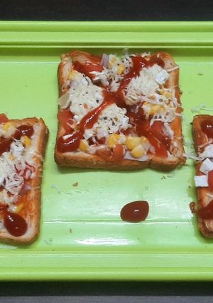 A picture of Bread pizza.