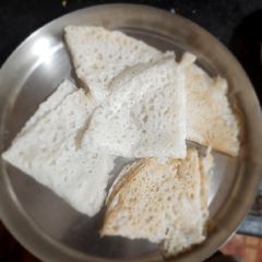 A picture of Neer dosa.