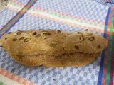 Pan de espelta con pistachos y pipas