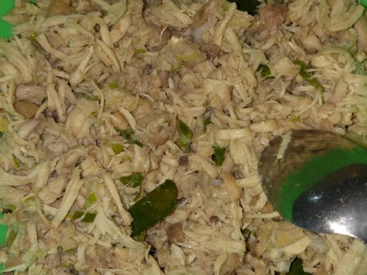 Langkah Gampang Membikin Resep Ayam suwir Lezat isian sosis solo, lemper, roti goreng, bakpao yang Lezat Anti Ribet, Lezat