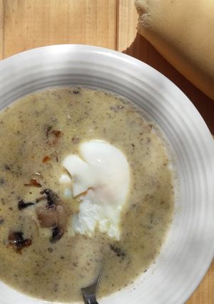 Una foto de Sopa de champiñón