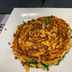 A picture of Chinese chives omelet.