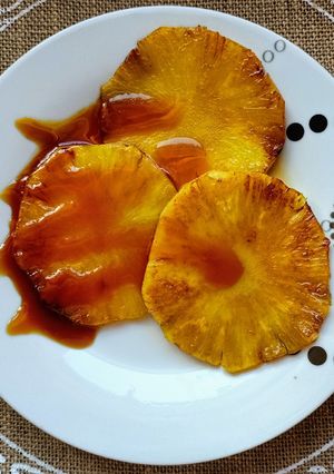 Foto principal de Piña a la plancha y sirope de caramelo