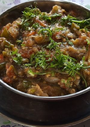 A picture of Khandeshi spicy green brinjal Bharta.