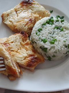 Sajtos hús egyszerűen - paprikás lisztes panírral recept fotója