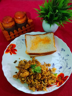 अंडा भुर्जी (egg bhurji) रेसिपी मुख्य फोटो