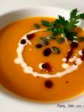 Vellutata di zucca con sidro di mele e gocce di aceto balsamico