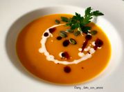 Una foto di scalogno con aceto balsamico