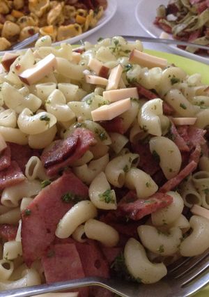 A picture of Bacon and smoked cheddar pasta in mint-lemon dressing.