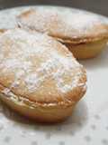 Pasticciotti con crema e amarena
