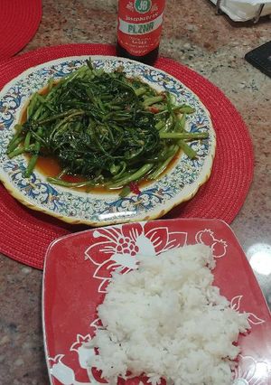 A picture of Pad boong (thai / chinese stir fry vegetables).