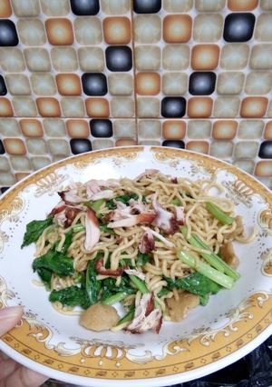 Foto resep Mie goreng ayam suir