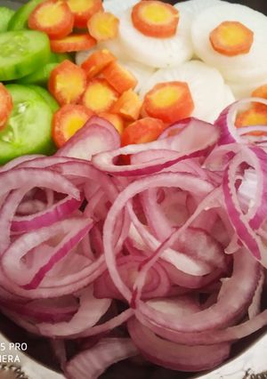 A picture of Fresh Veggies salad.