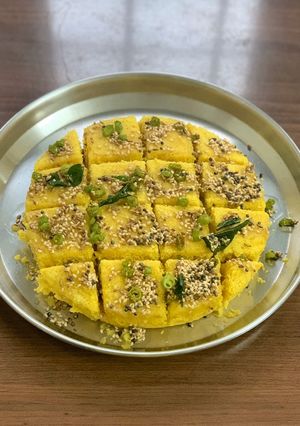 A picture of Dhokla.