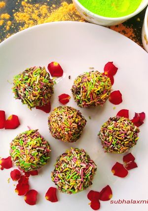 A picture of Thandai rainbow ball.