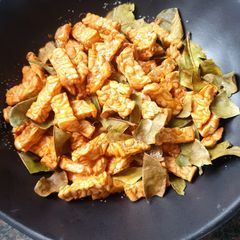 A picture of Crunchy tempeh with air fryer (vegan).