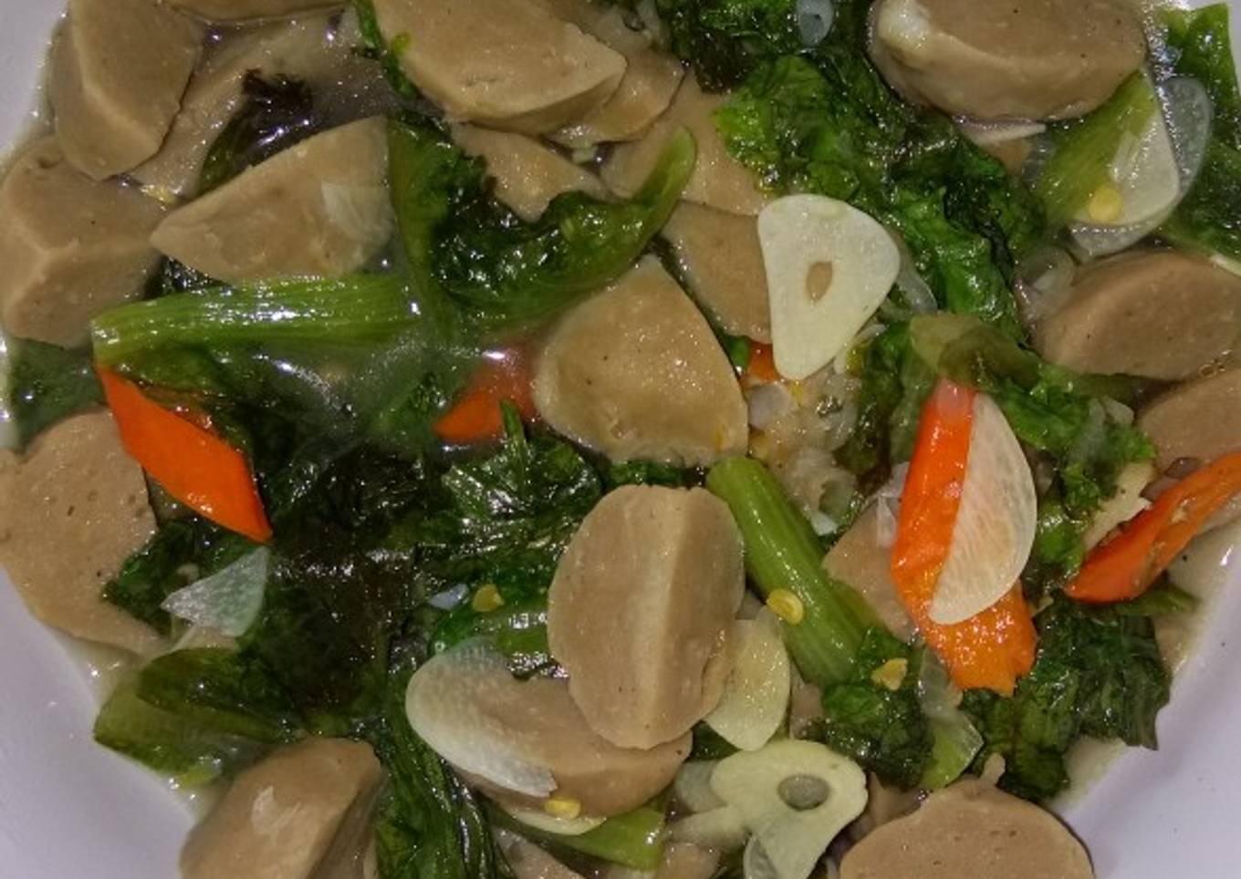 Tumis Selada Bakso