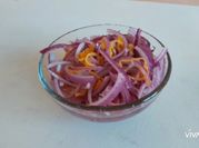 Una foto de cebolla morada y habanero