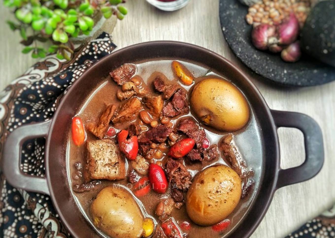 Brongkos Daging Sapi