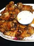 Alitas de pollo al broiler con dip de queso azul