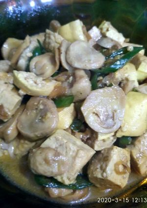 Foto resep Tumis Jamur Tahu Praktis