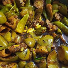 A picture of Kaire hari mirch or lahsan ka Achar.