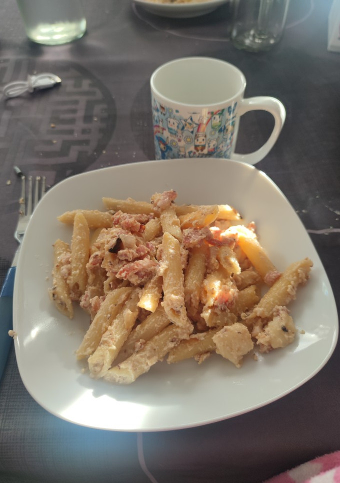 Una foto de Penne carbonara
