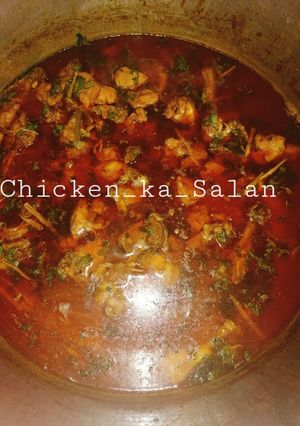 A picture of Chicken ka salan.