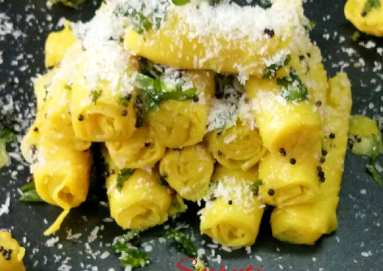 Simple Way to Prepare Quick Gujarati Khandvi