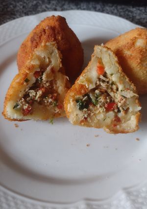 Una foto de Coxinhas de Bigote Cocina