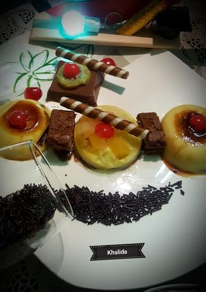 A picture of FruityJello Dome upside Down Egg Pudding & Chocolate Mousse.