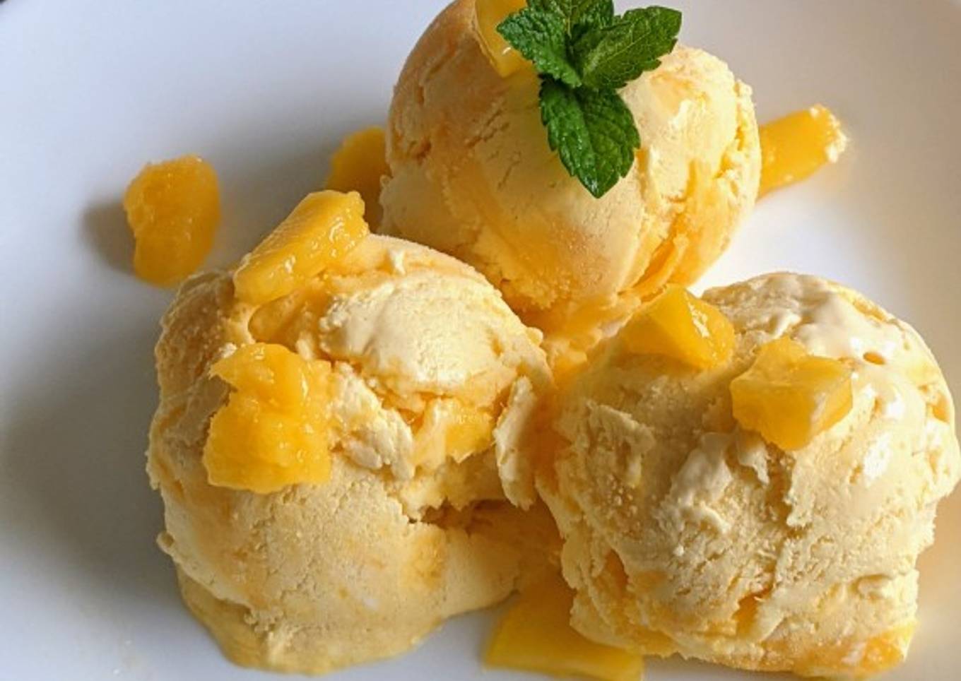 Mango cheese ice cream