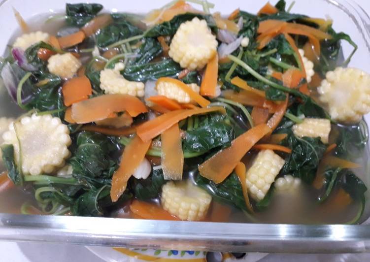 Cara Menyiapkan Sayur Bening Bayem Putren dan Wortel Anti Gagal