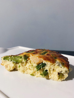 Una foto de Quiche de espárragos y gambas 🦐 (Keto)