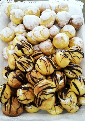 Una foto de Profiteroles o bombitas