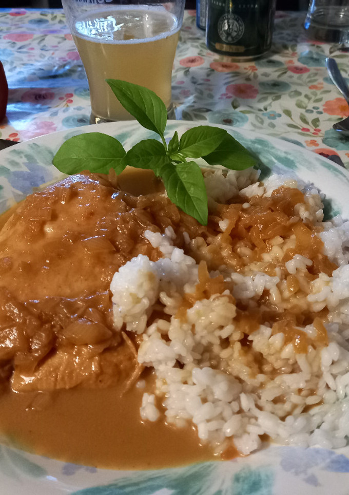 Una foto de Pechugas de pollo con cerveza y mostaza de Dijon