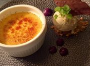 A picture of creme brulee