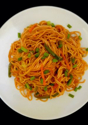 A picture of Chow mein.