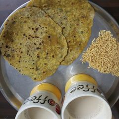 A picture of थेपला.