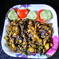 A picture of Karela and Aloo Crispy Fry.