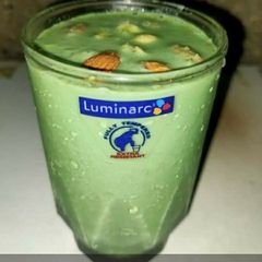 A picture of Paan Shots / Pan Sharbat Smoothie.