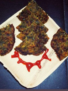 મેથી ના ઢેબરા (Methi Na Dhebra Recipe In Gujarati) રેસીપી મુખ્ય ફોટો