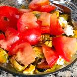 Ensalada rápida de Tomate, huevo, judías verdes y mejillones