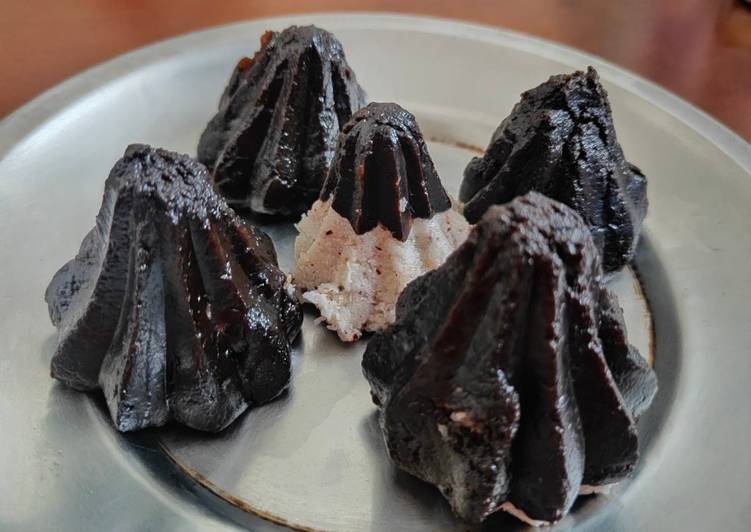 Step-by-Step Guide to Prepare Speedy Oreo Kolukkattais Cooking Basics for Beginners
