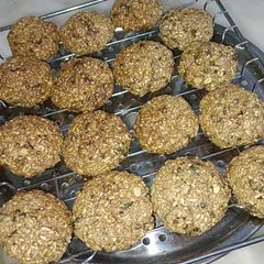 Oats and mix seeds cookies A picture of Oats and mix seeds cookies.