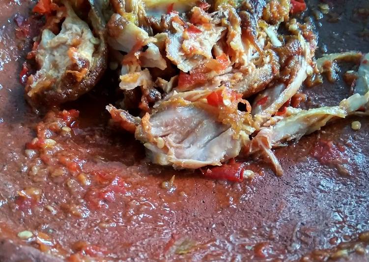 Cara Gampang Membuat Ayam geprek sambel bawang Anti Gagal