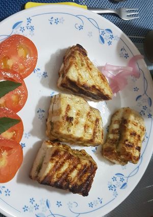 A picture of Grilled chutney paneer.