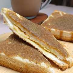 รูปของ Roti Panggang Isi Keju Topping Ala 'Roti Boy'