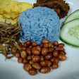 Nasi uduk biru bunga teleng